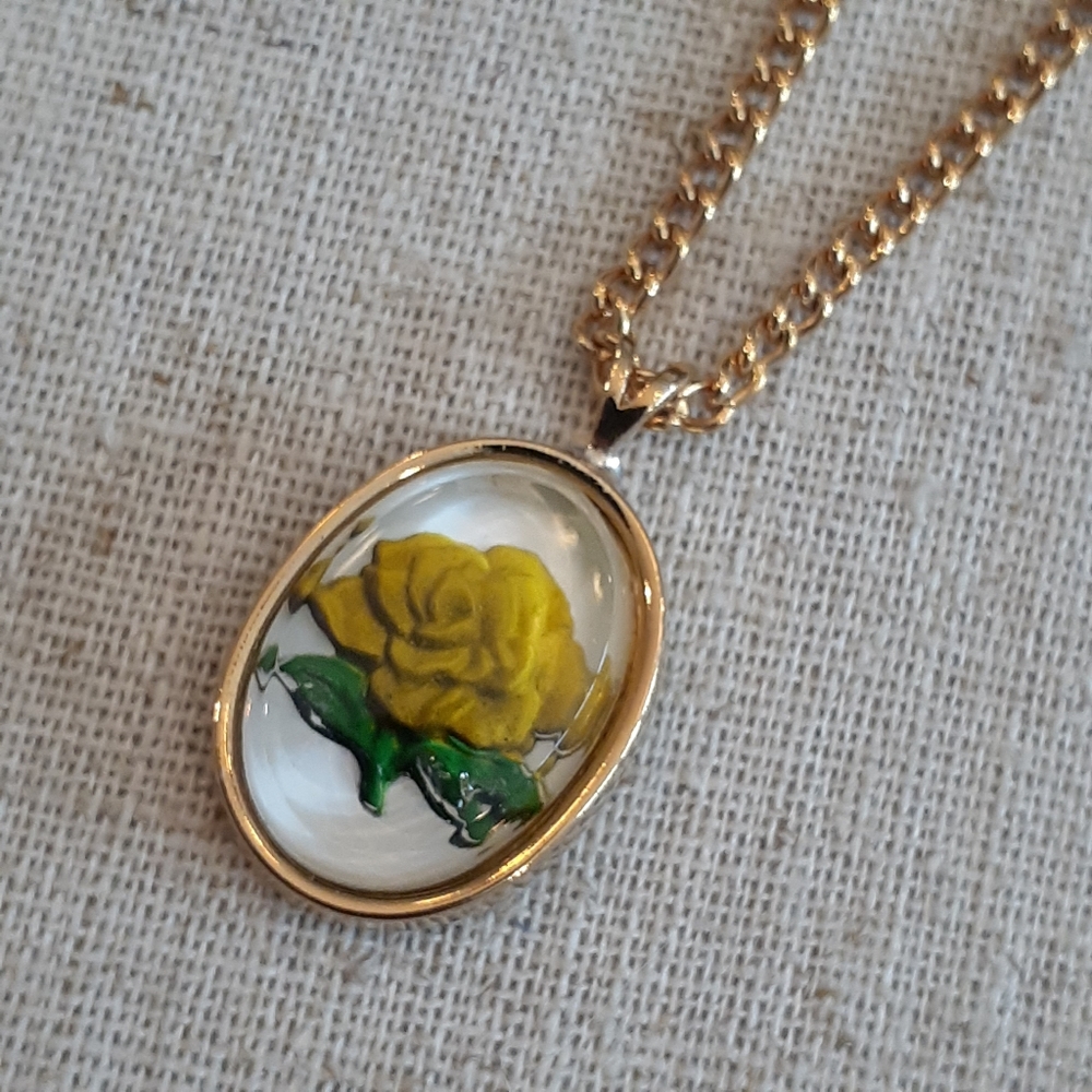 Vtg 1960-70s Yellow Rose Cameo Reverse Painted Necklace - Picture 1 of 4